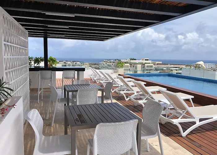 Modern Close To The Beach, Roof Pool And Fast Wifi