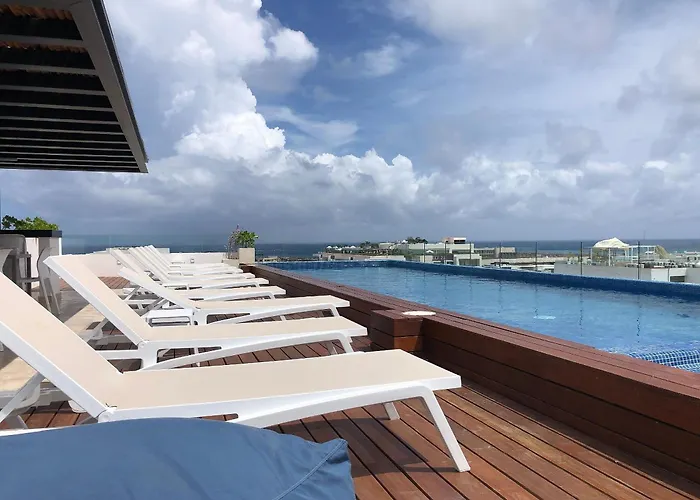 Modern Close To The Beach, Roof Pool And Fast Wifi Apartment *