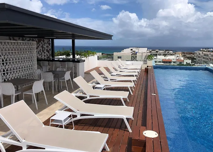 Modern Close To The Beach, Roof Pool And Fast Wifi