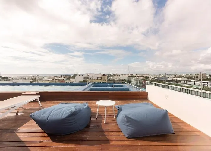 Modern Close To The Beach, Roof Pool And Fast Wifi * Playa del Carmen