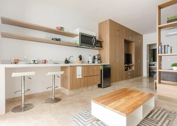 Modern Close To The Beach, Roof Pool And Fast Wifi